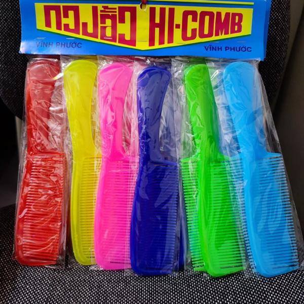 Combo 12 cây lược chải tóc có cán , lược nhựa có tay cầm Vĩnh Phước nhiều màu sắ, giữ mái tóc thẳng,không rối